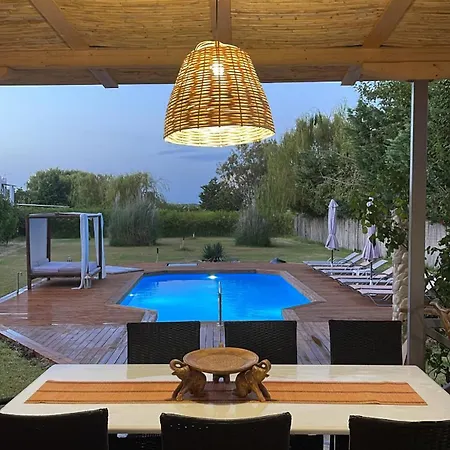 Willa Gyra - Ermis With Private Pool Lefkáda